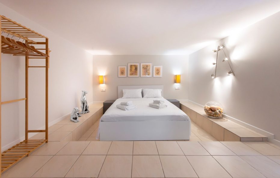 Oasis Privé | Luxury Private Pool Retreat in Varkiza