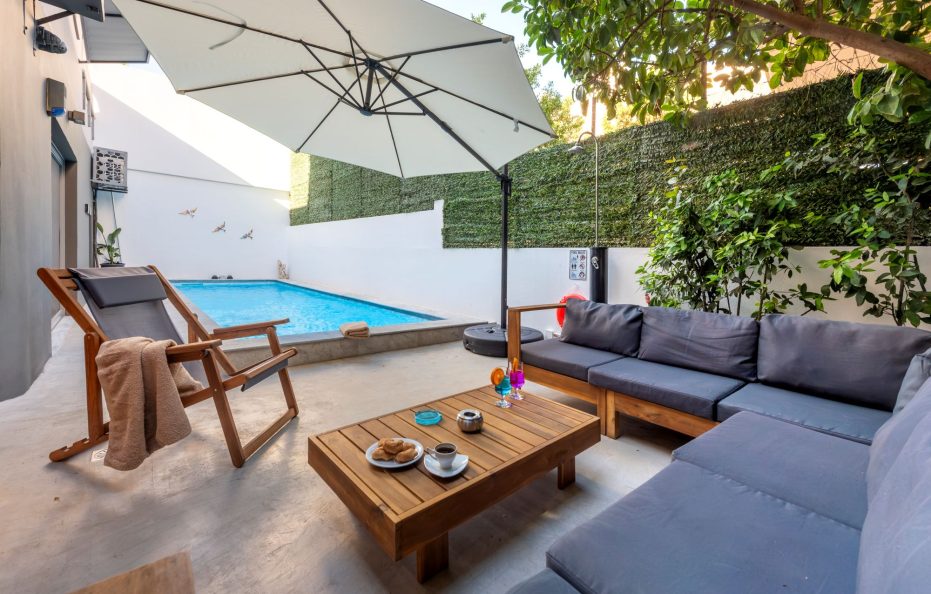 Oasis Privé | Luxury Private Pool Retreat in Varkiza